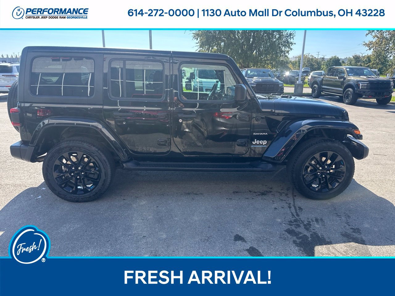 Used 2023 Jeep Wrangler Unlimited Sahara w/ Cold Weather Group AWD/4WD image 3