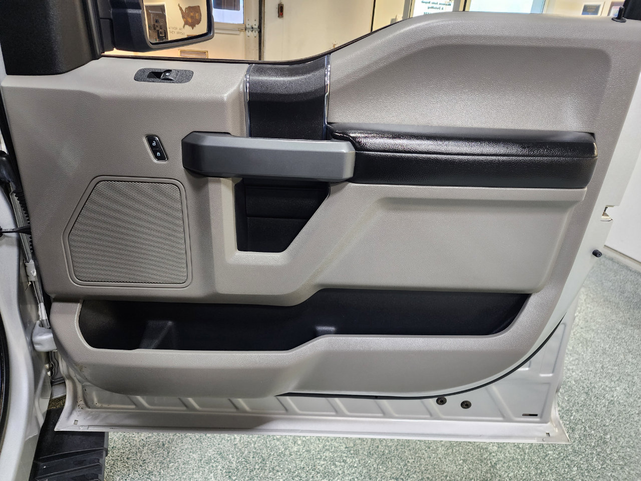 Used 2018 Ford F150 XLT w/ Equipment Group 301A Mid image 27