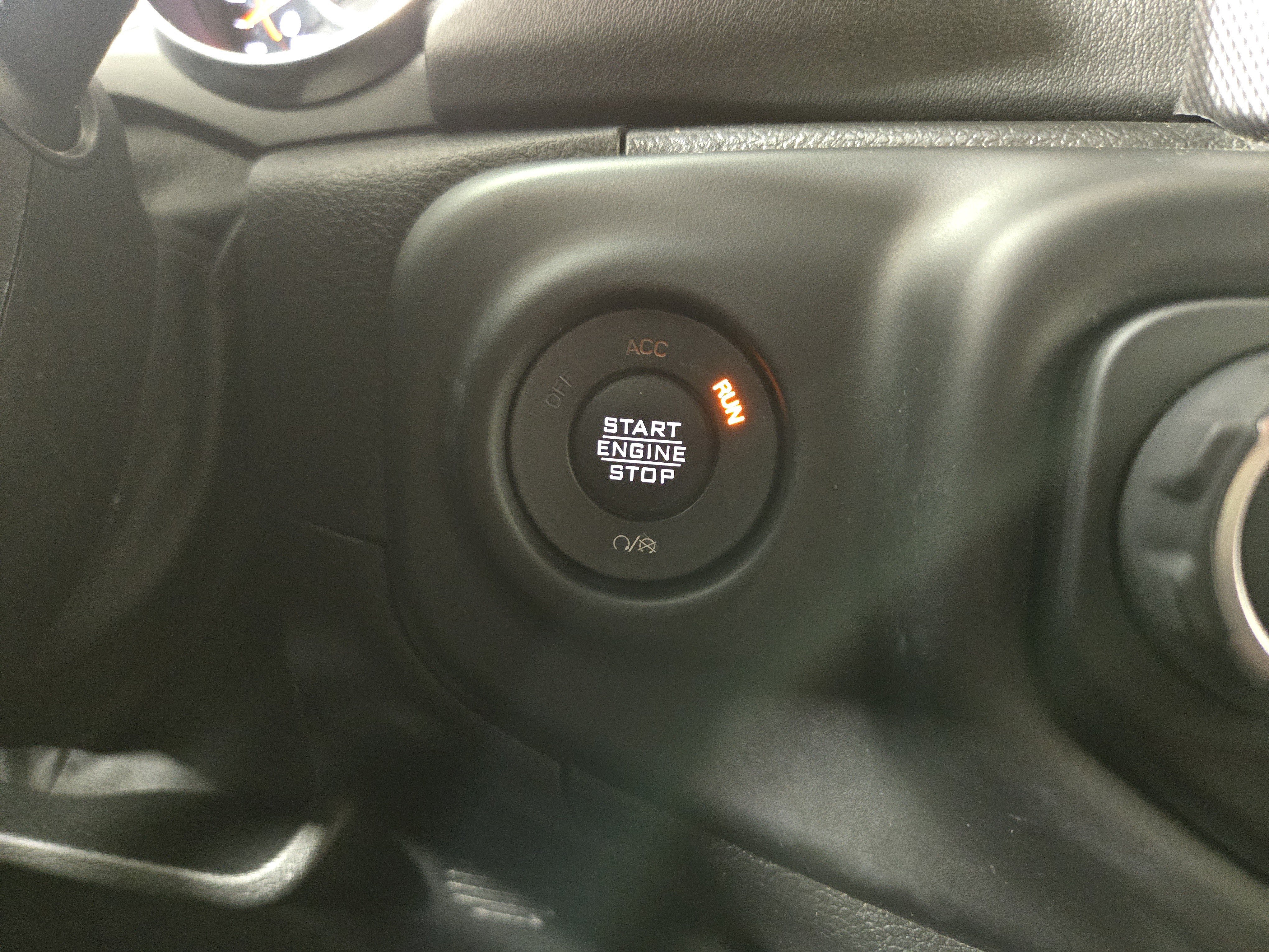 Used 2020 Jeep Wrangler Unlimited Sahara AWD/4WD image 25