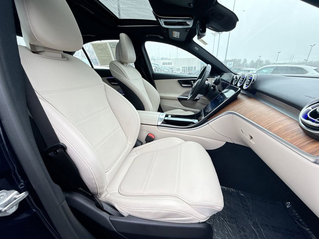 Used 2023 Mercedes-Benz C 300 4MATIC Sedan image 25