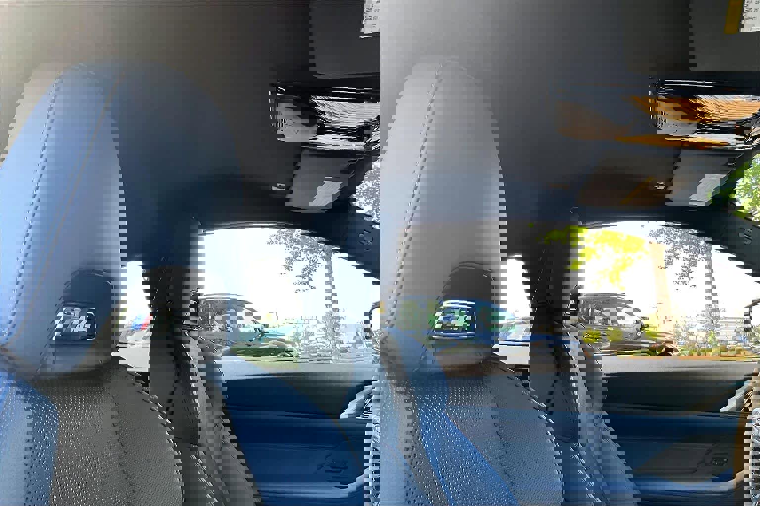 Used 2024 BMW M4 Coupe w/ Executive Package image 17