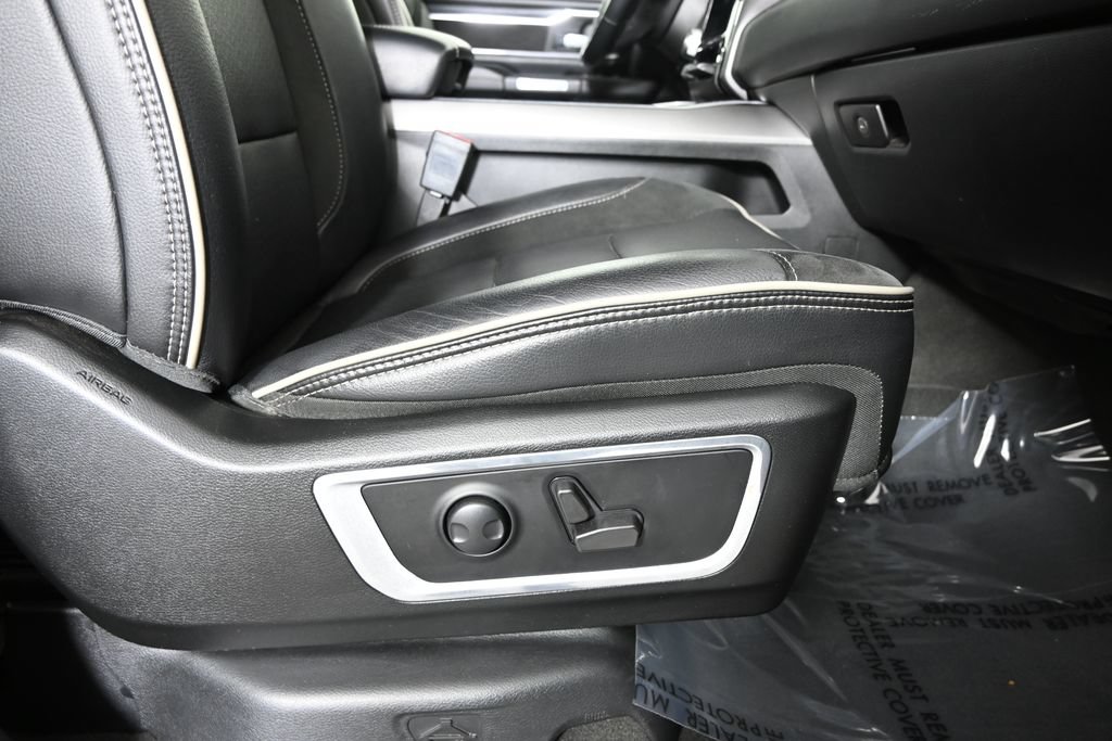 Used 2023 RAM 1500 Laramie AWD/4WD image 15