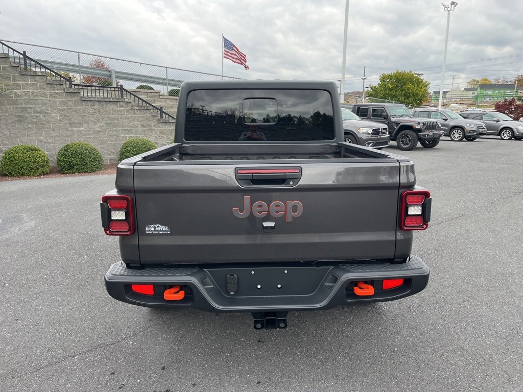 New 2025 Jeep Gladiator Mojave w/ Convenience Group image 8