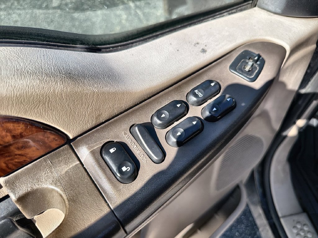 Used 2003 Ford F250 XL RWD image 15