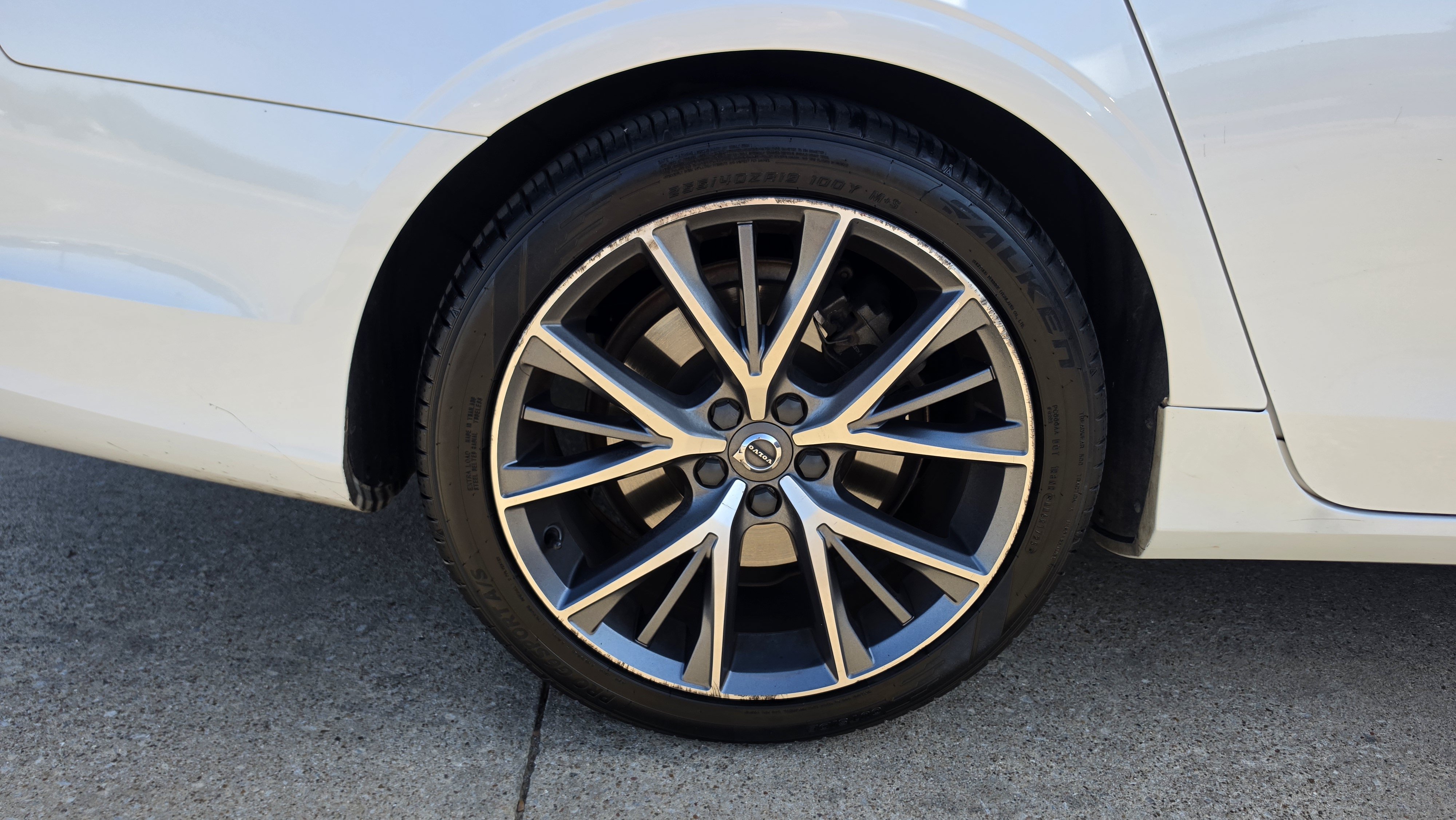 Used 2018 Volvo S90 T5 Momentum FWD image 15