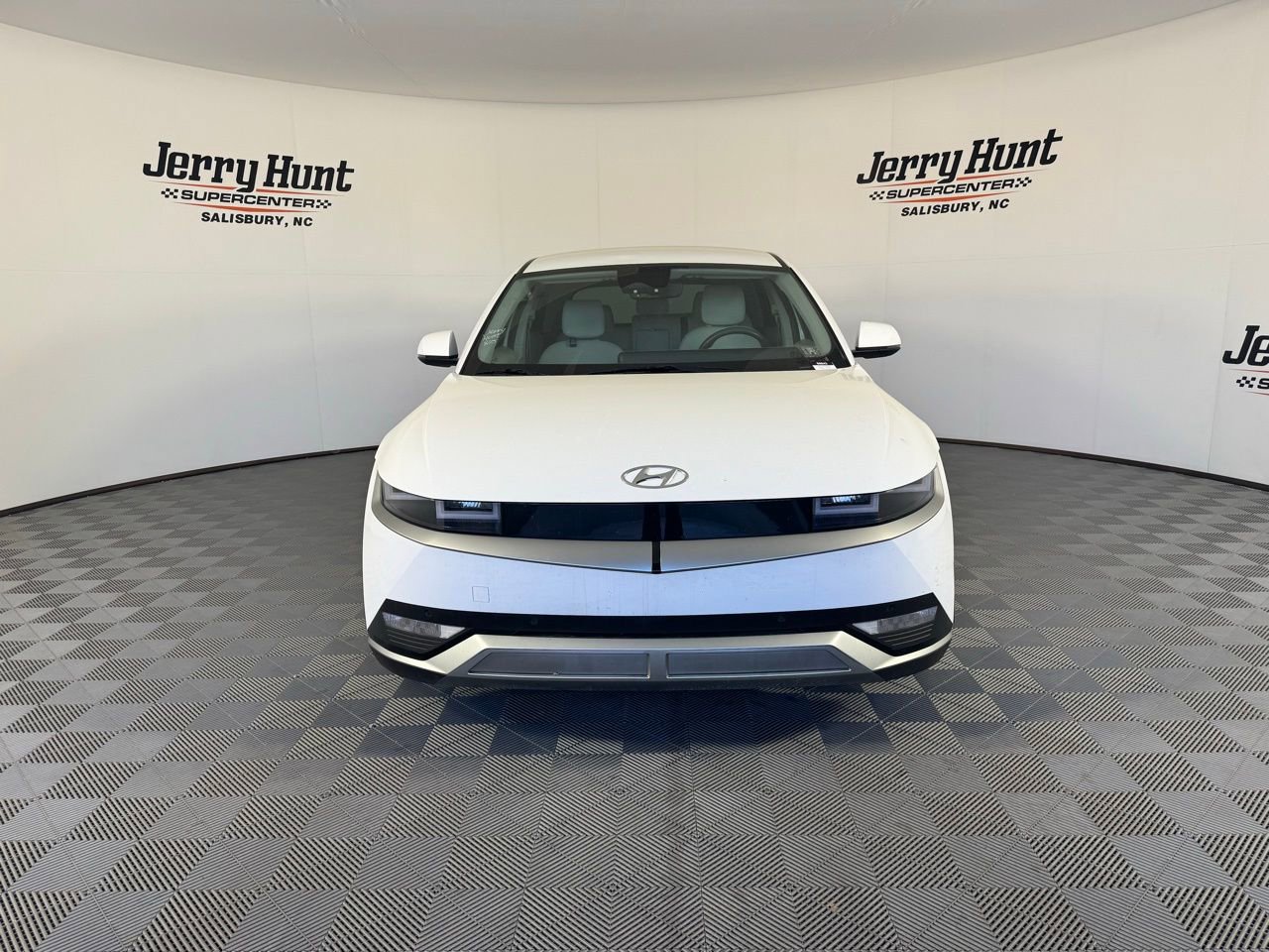 Used 2023 Hyundai Ioniq 5 SEL w/ Cargo Package AWD/4WD image 5