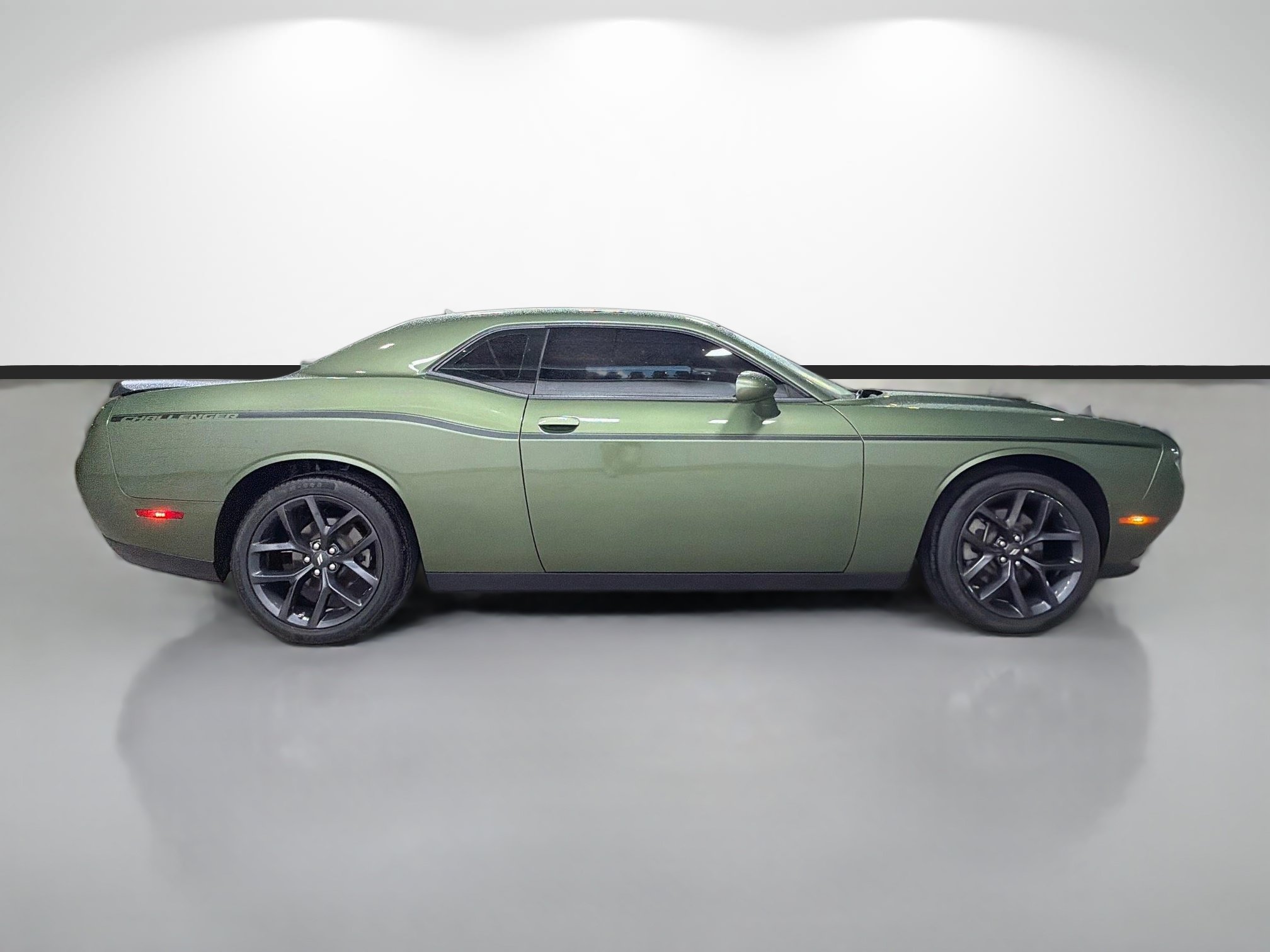 Used 2023 Dodge Challenger SXT w/ Plus Package RWD image 2
