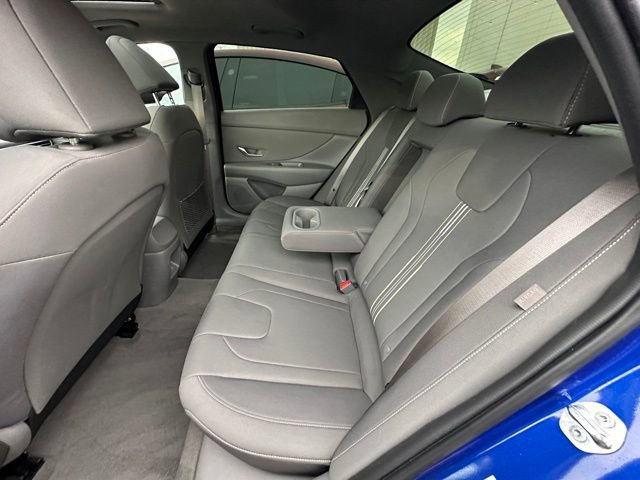 Used 2025 Hyundai Elantra SEL image 10