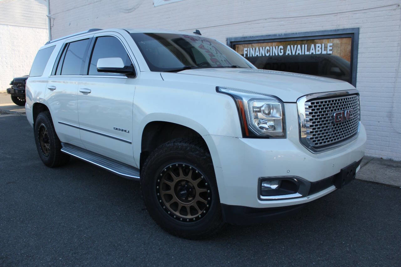 Used 2015 GMC Yukon Denali w/ Touring Package AWD/4WD image 10