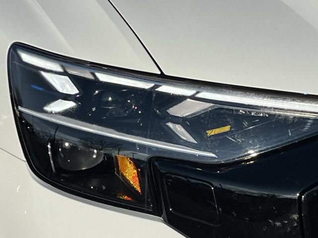 Used 2024 Audi SQ8 Prestige image 9