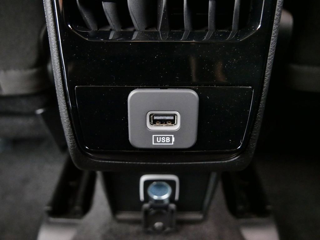 Used 2024 Jeep Compass Sport image 27