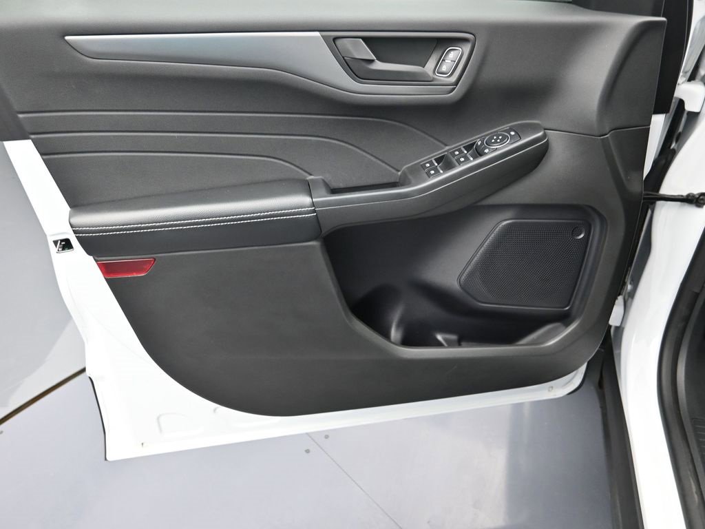 Used 2023 Ford Escape Active image 10