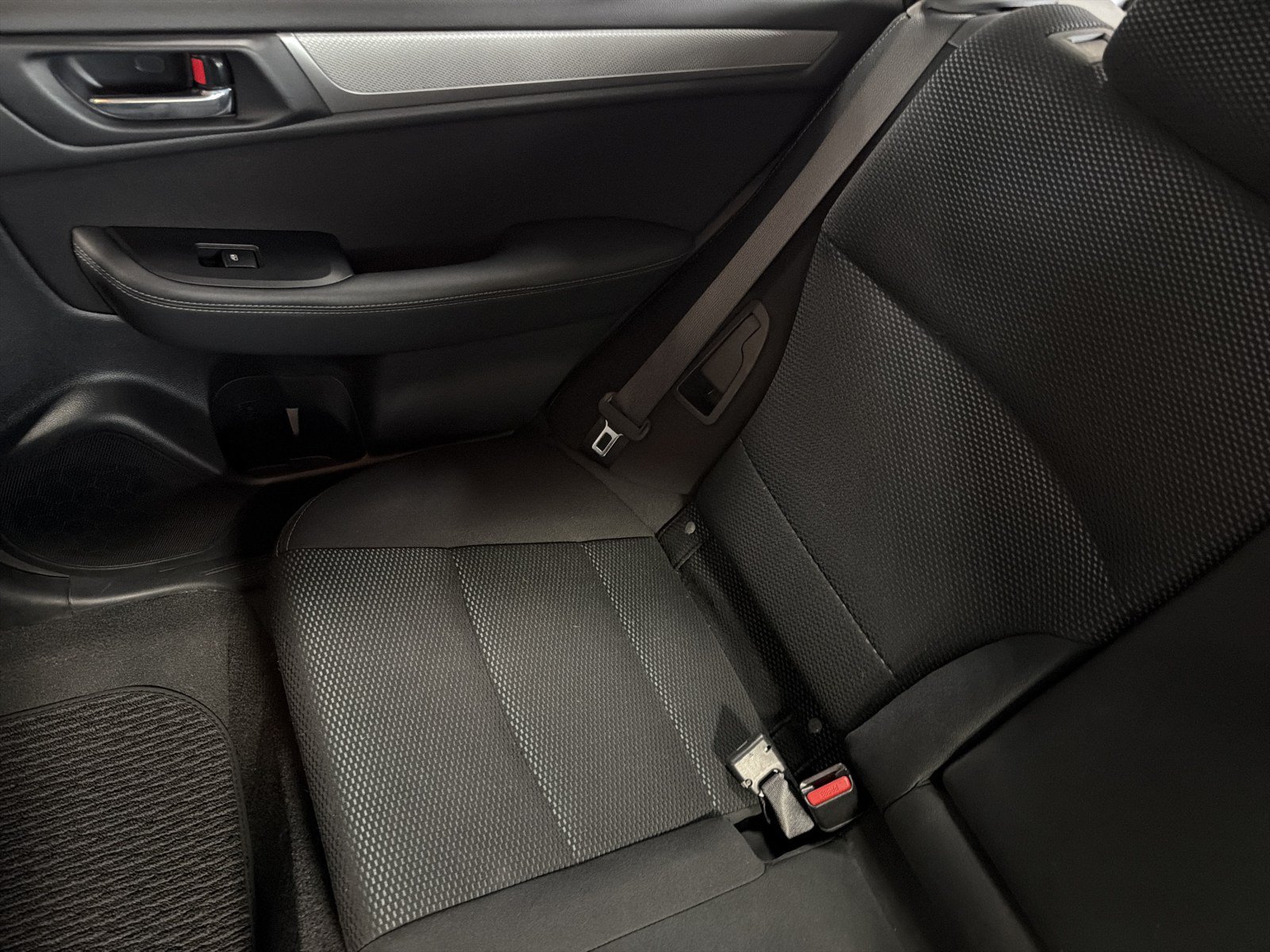 Used 2019 Subaru Outback 2.5i Premium AWD/4WD image 12