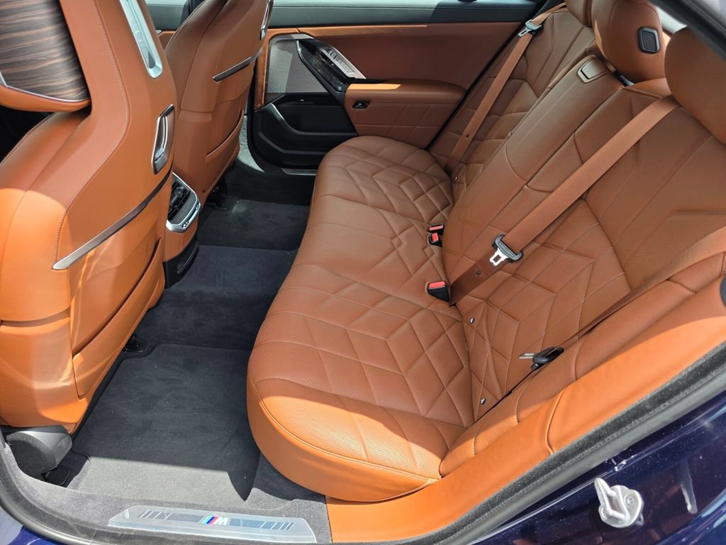 Certified 2023 BMW 760i xDrive AWD/4WD image 12