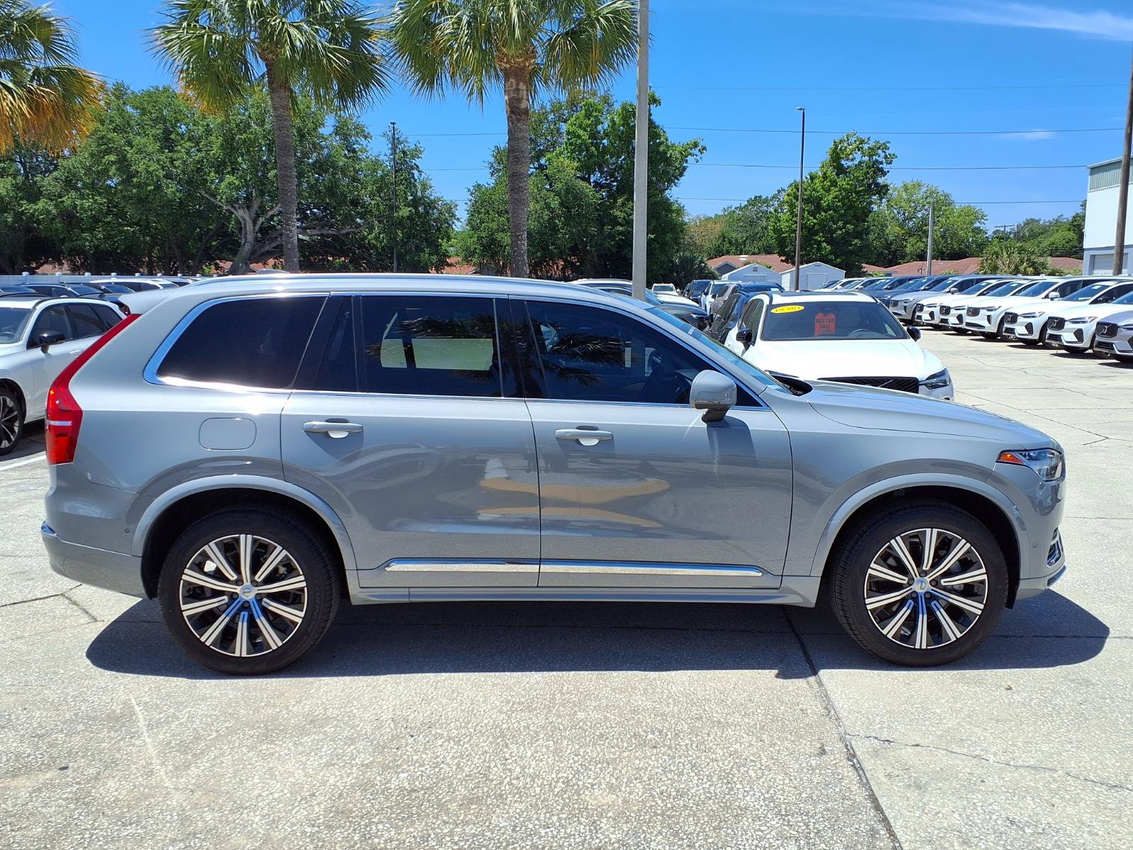 Certified 2024 Volvo XC90 B6 Plus image 8