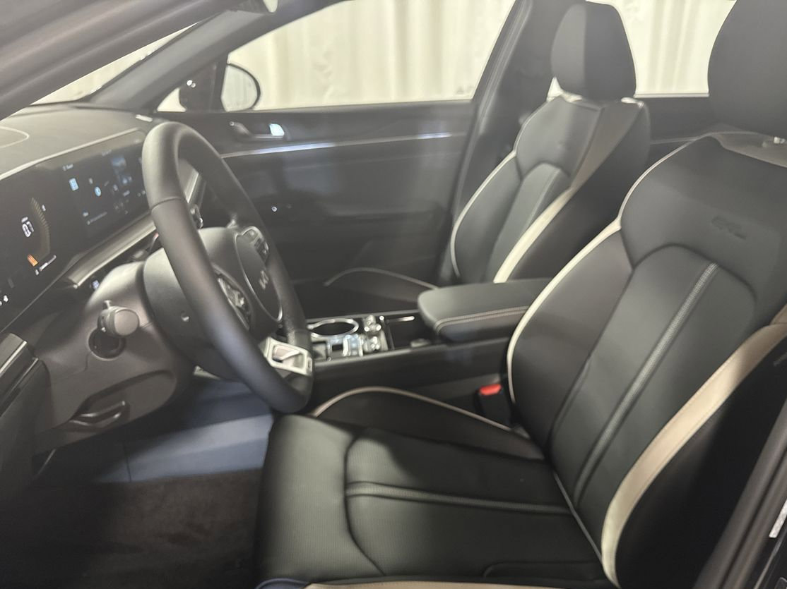 New 2026 Kia K5 GT-Line AWD/4WD image 4