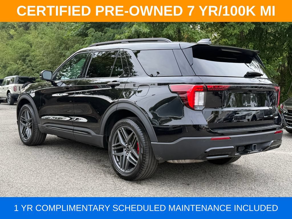 Used 2025 Ford Explorer ST-Line w/ ST-Line Street Pack AWD/4WD image 6