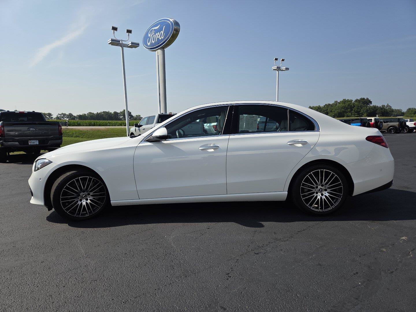 Used 2025 Mercedes-Benz C 300 4MATIC Sedan image 13