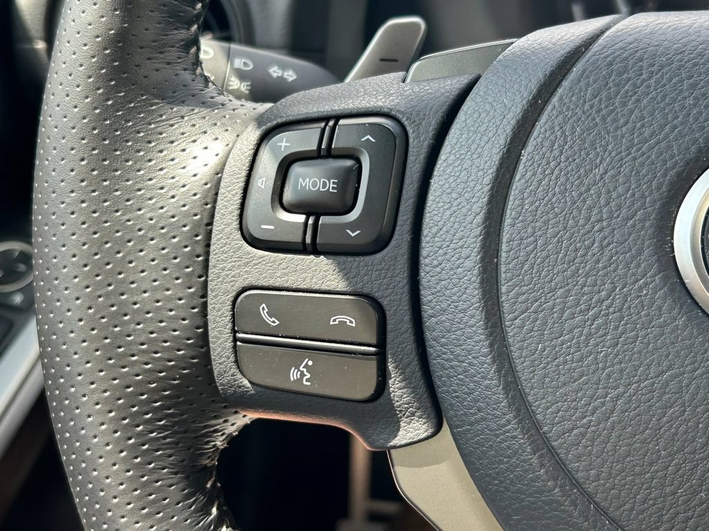 Used 2023 Lexus IS 500 RWD image 36