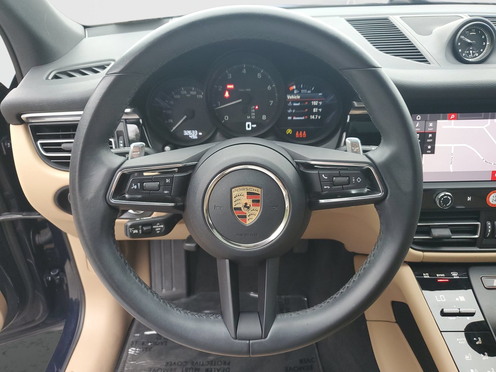 Used 2023 Porsche Macan AWD/4WD image 27