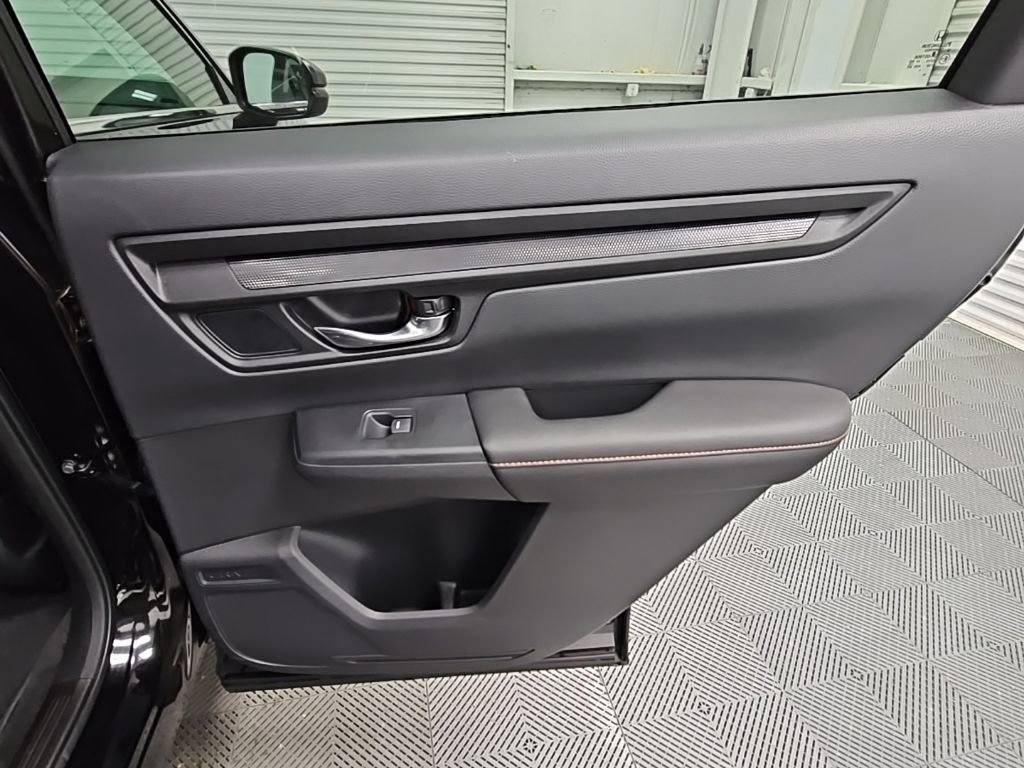 Used 2025 Honda CR-V Sport-L image 37