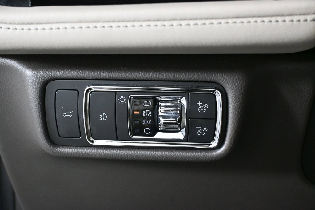 Used 2022 Lincoln Aviator Reserve w/ Equipment Group 201A image 9