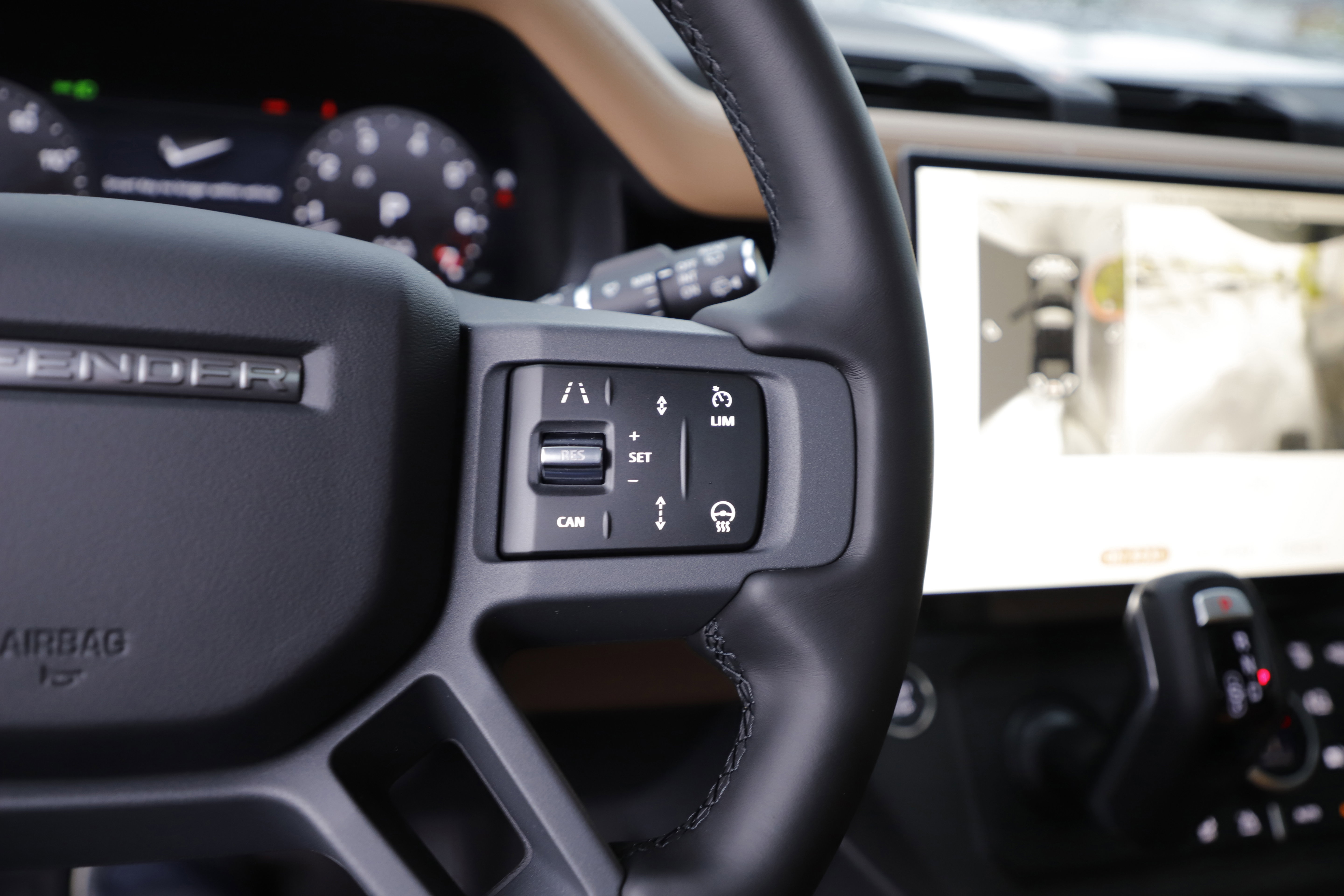 New 2026 Land Rover Defender 110 X-Dynamic SE AWD/4WD image 24