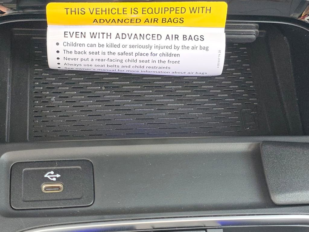 New 2026 Mercedes-Benz GLB 250 4MATIC image 32