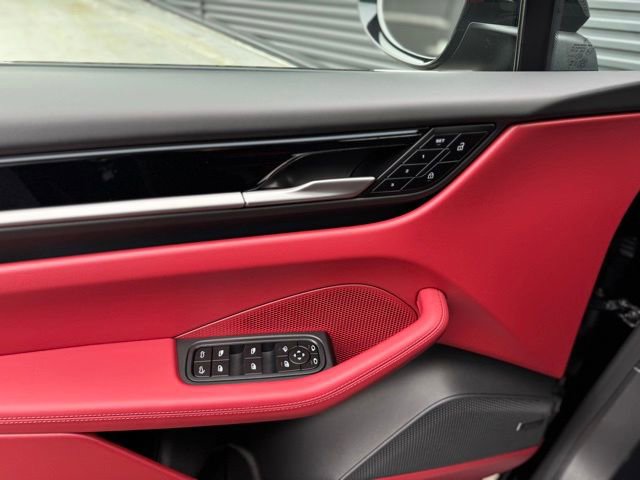 New 2026 Porsche Macan 4S Electric AWD/4WD image 15