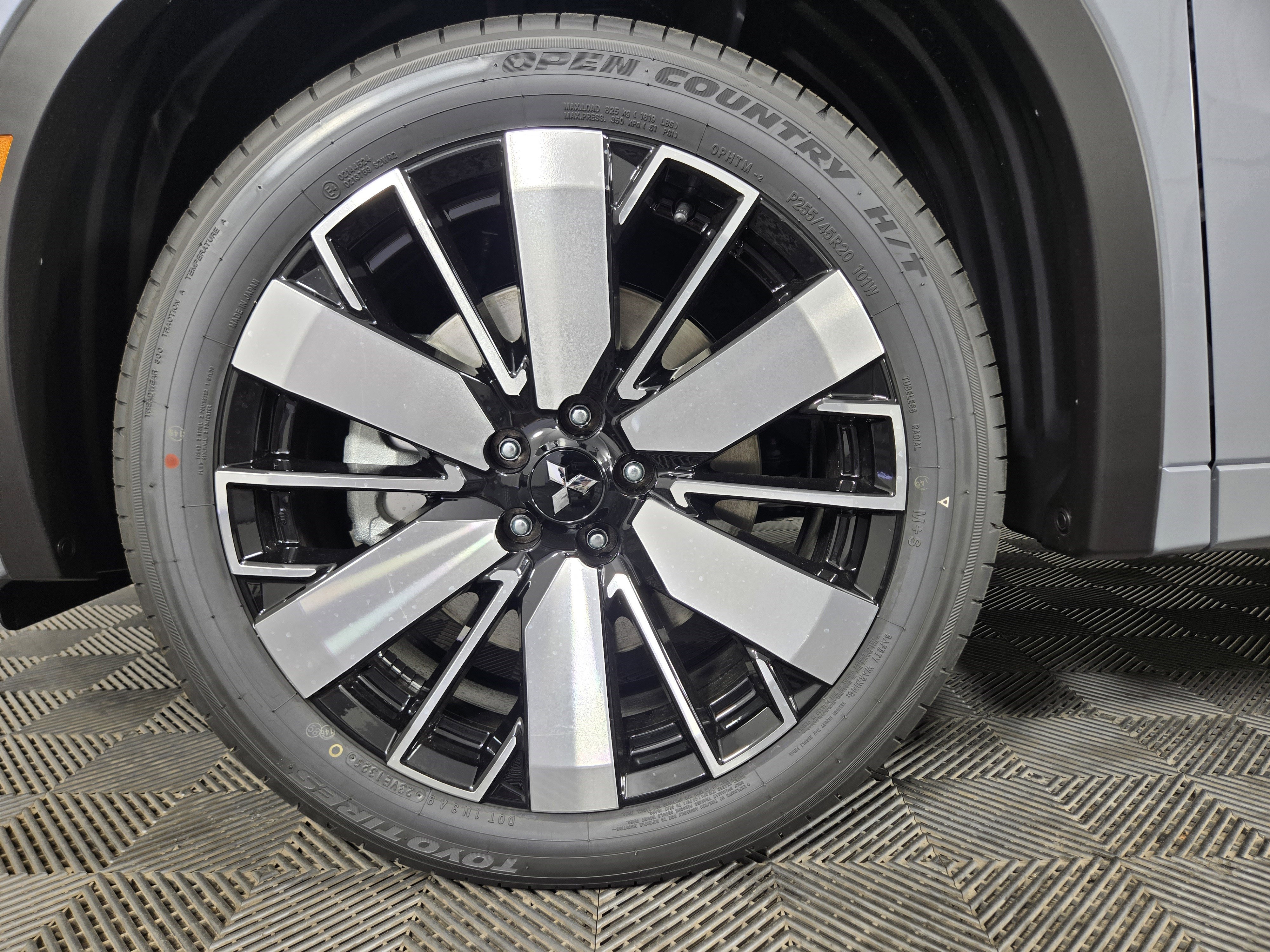 New 2025 Mitsubishi Outlander SEL image 34