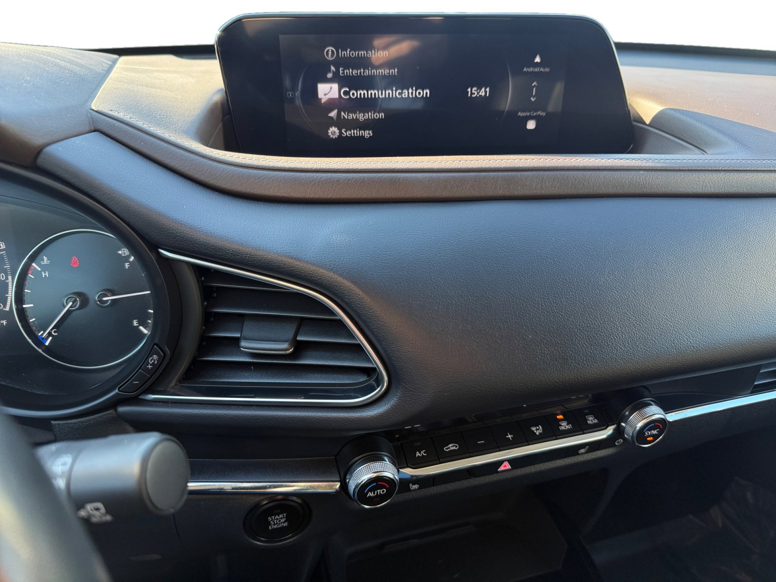 Used 2024 MAZDA CX-30 AWD 2.5 S w/ Premium Package image 12