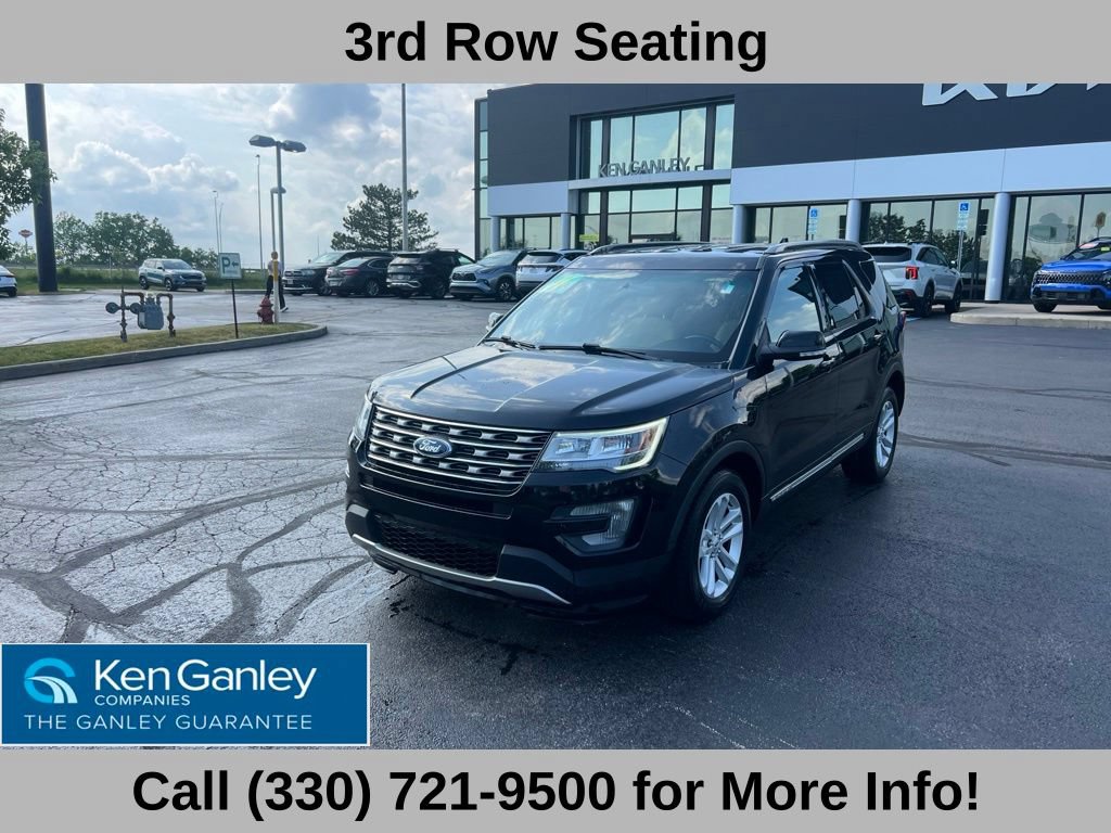 Used 2017 Ford Explorer XLT FWD image 2