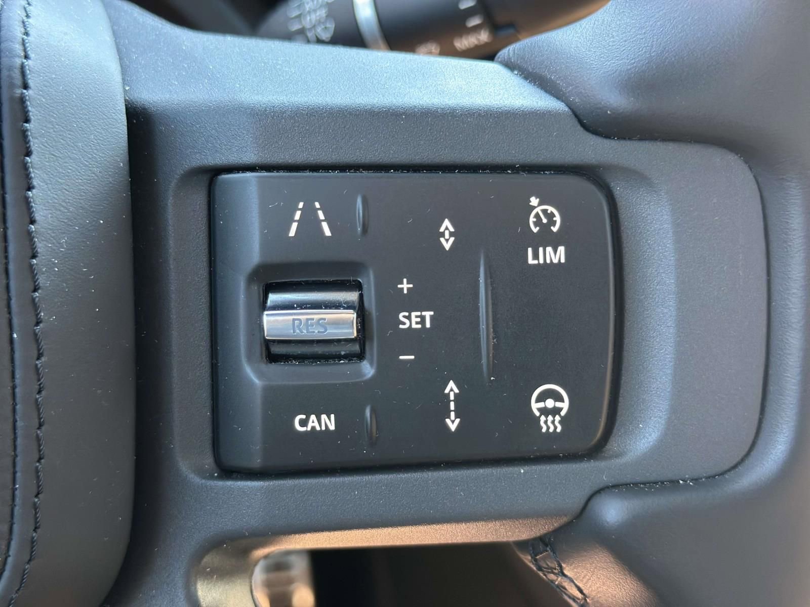Used 2023 Land Rover Defender 130 X AWD/4WD image 15