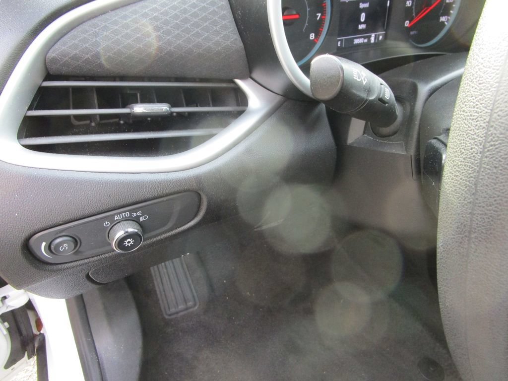 Used 2024 Chevrolet Malibu LS FWD image 19