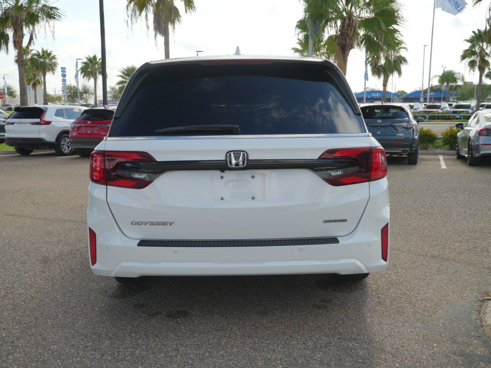Certified 2025 Honda Odyssey Touring image 12