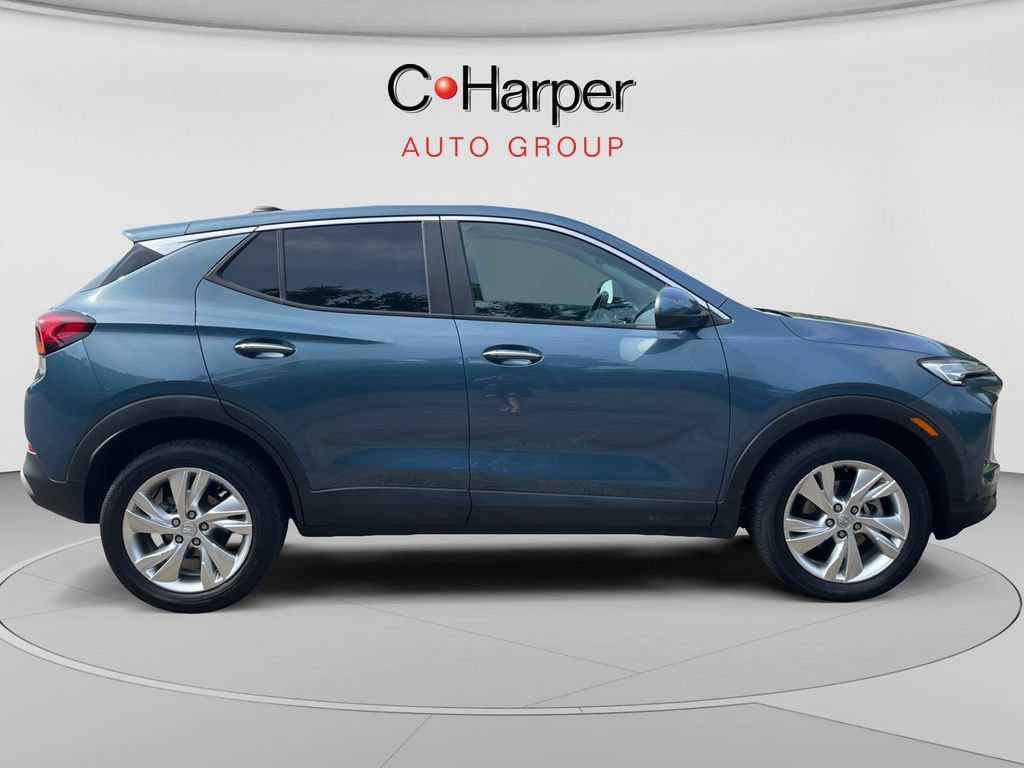 Used 2025 Buick Encore GX Preferred AWD/4WD image 2
