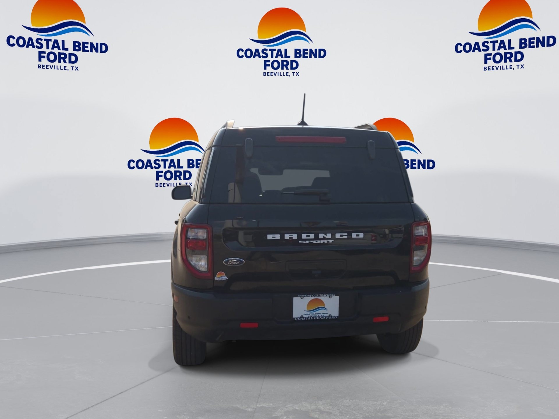 Used 2023 Ford Bronco Sport Outer Banks AWD/4WD image 7