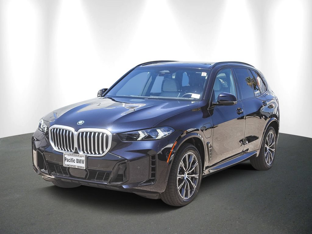 Used 2024 BMW X5 xDrive50e w/ M Sport Package AWD/4WD image 3