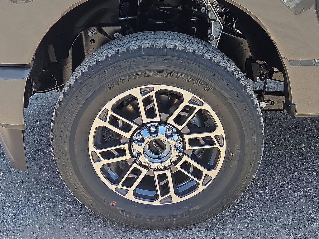 New 2026 Ford F250 Platinum AWD/4WD image 9