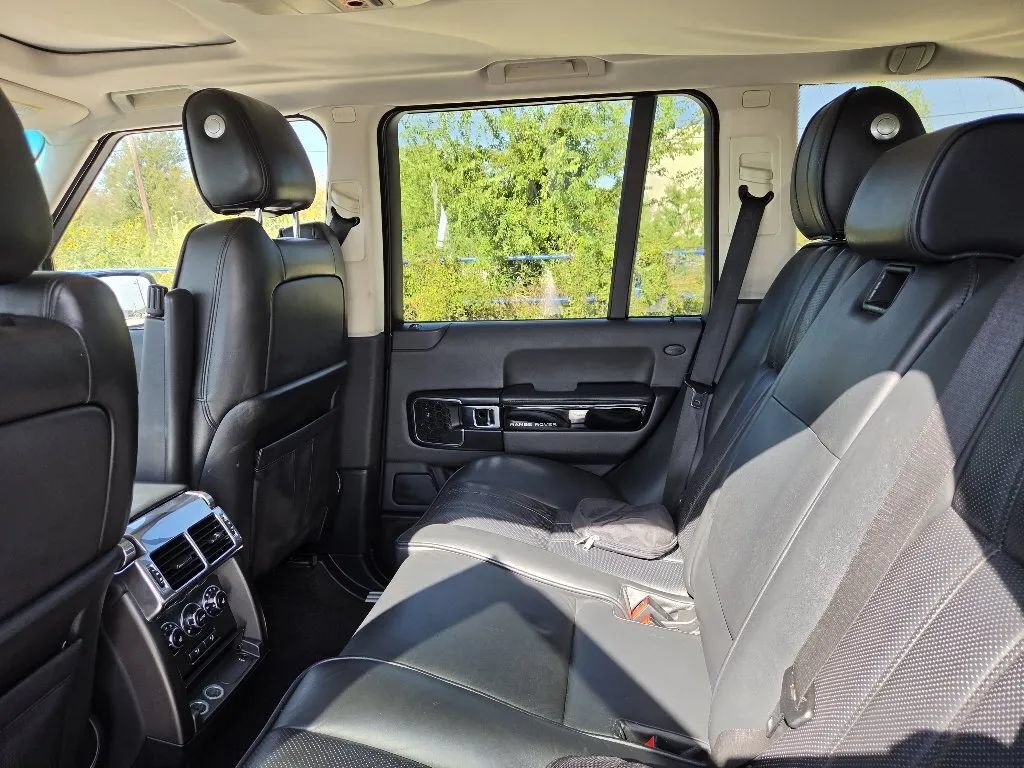 Used 2012 Land Rover Range Rover Supercharged AWD/4WD image 17
