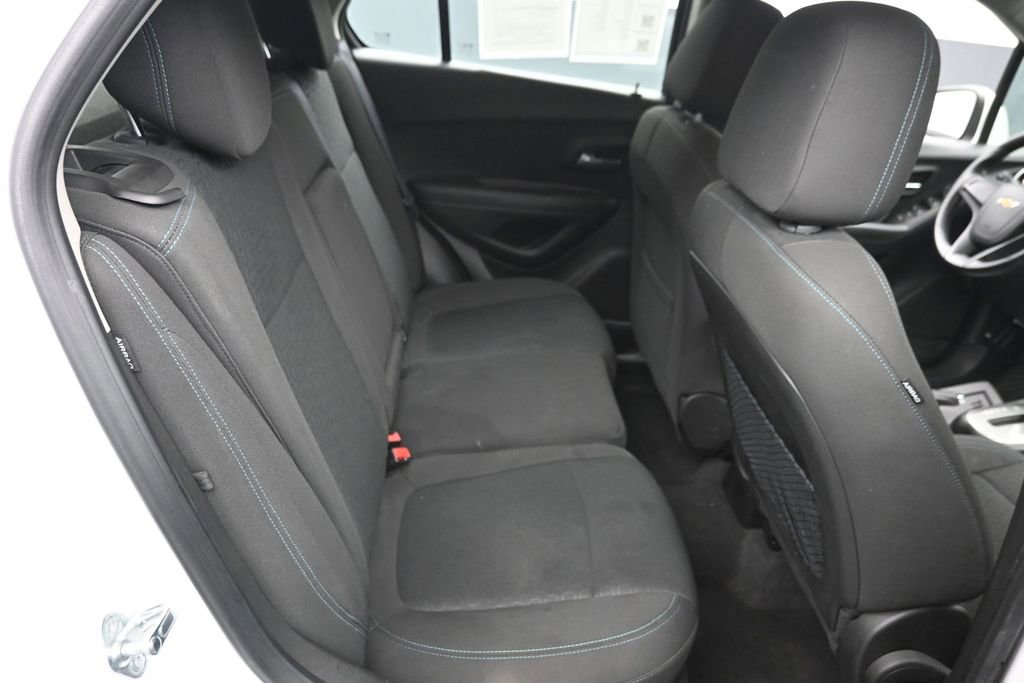 Used 2016 Chevrolet Trax LS FWD image 17