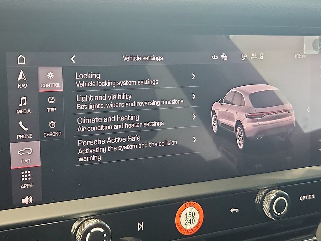 Certified 2026 Porsche Macan AWD/4WD image 26