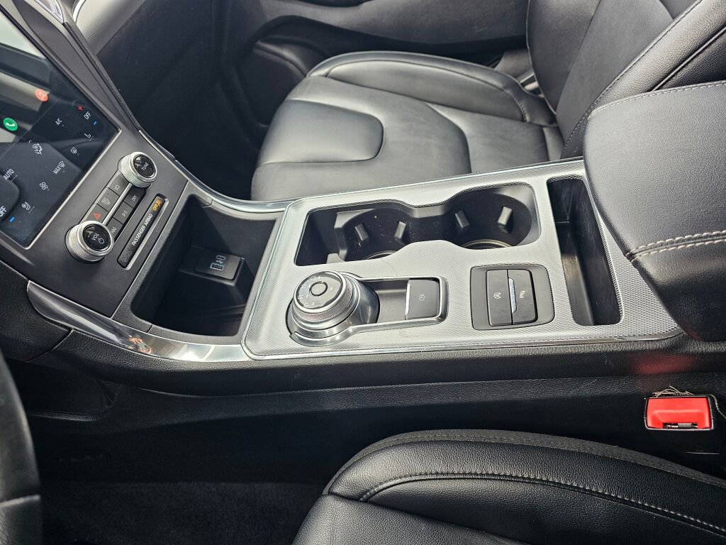Used 2022 Ford Edge Titanium AWD/4WD image 29