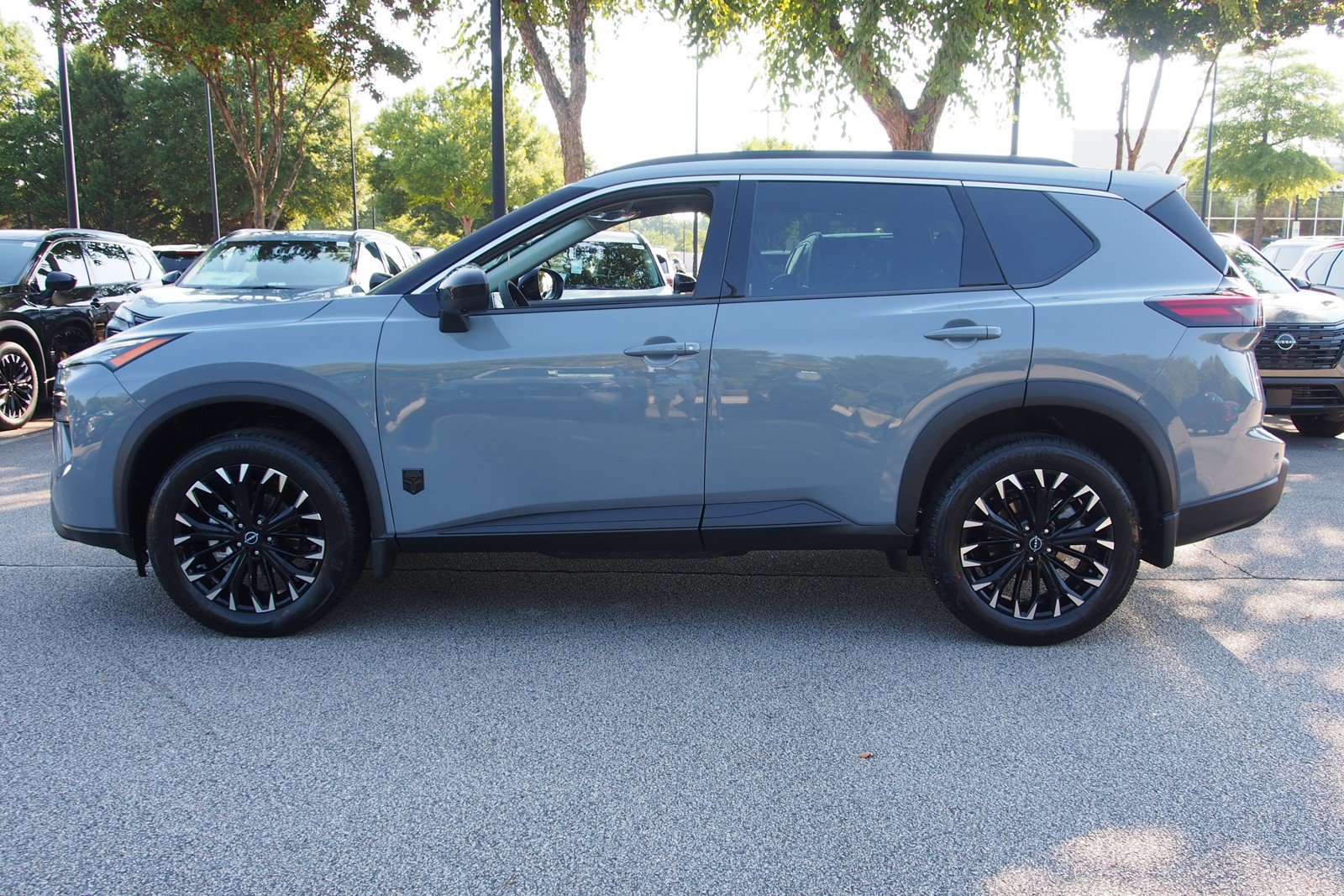 New 2026 Nissan Rogue Dark Armor FWD image 4