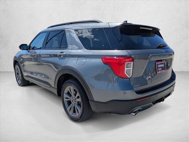 Used 2023 Ford Explorer XLT w/ Equipment Group 202A AWD/4WD image 8