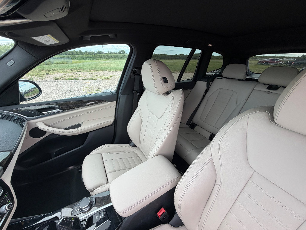 Used 2018 BMW X3 xDrive30i AWD/4WD image 11