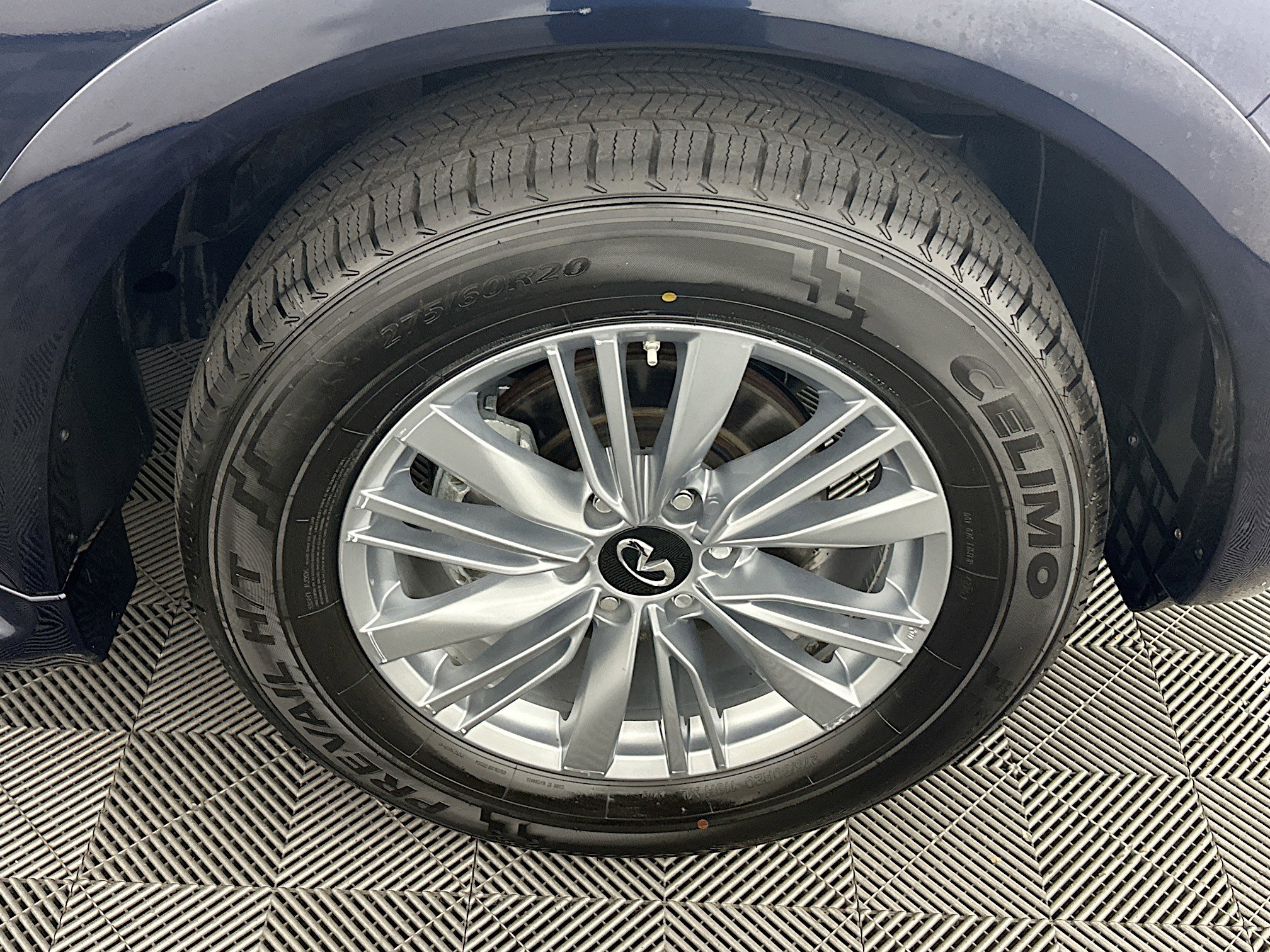 Used 2024 INFINITI QX80 Luxe image 11