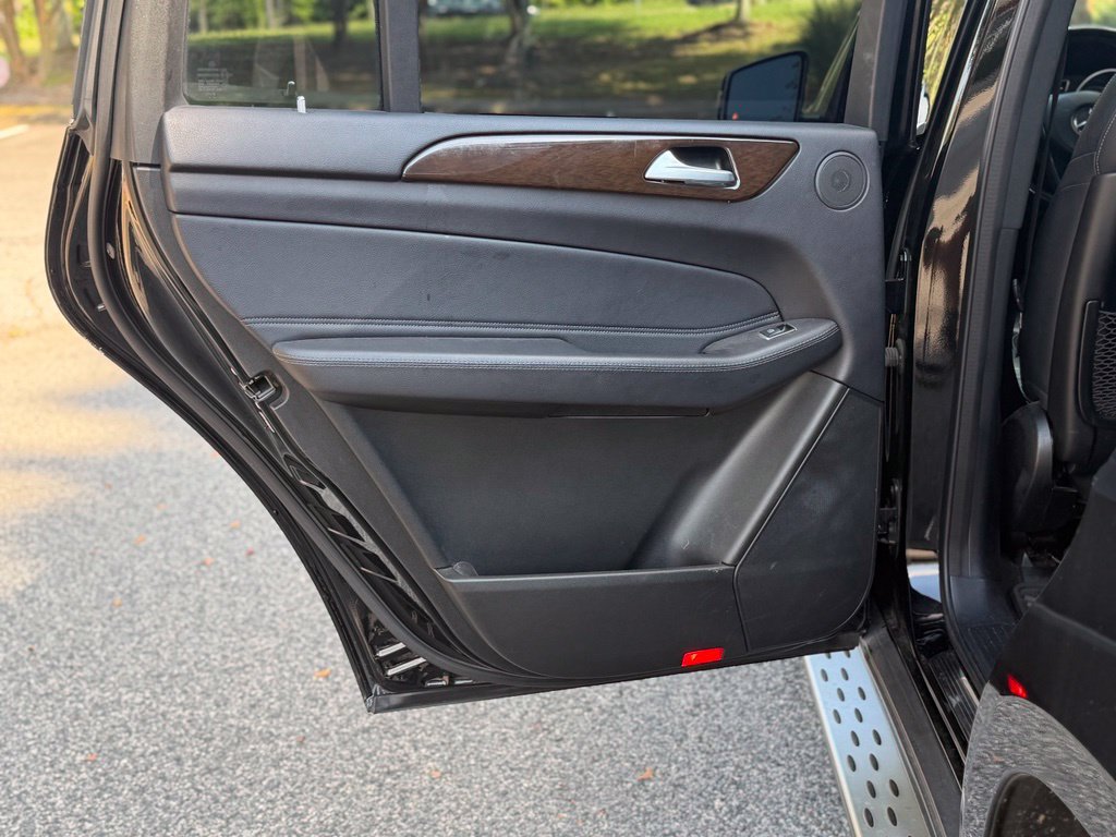 Used 2019 Mercedes-Benz GLS 450 4MATIC image 12