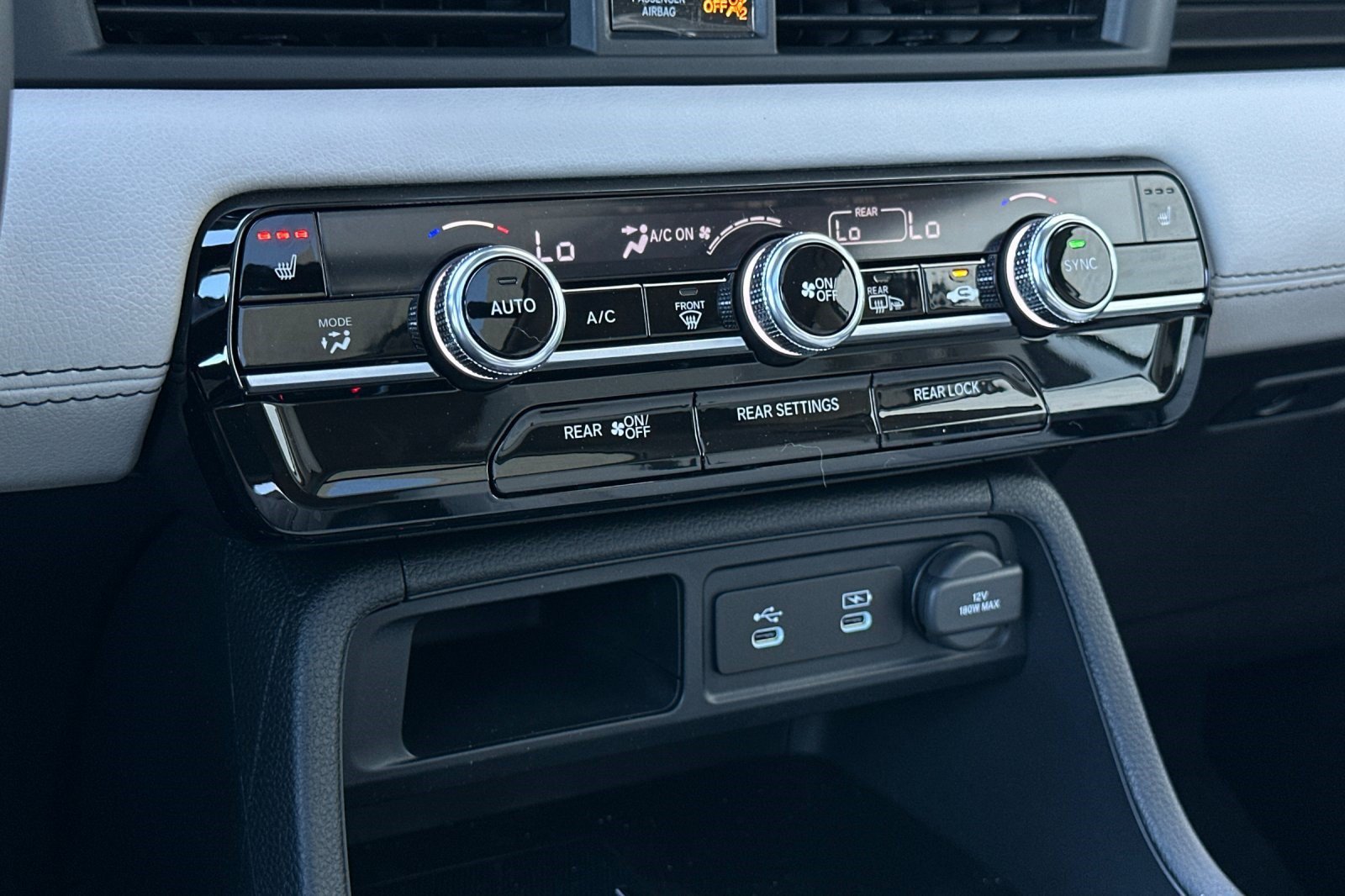 New 2026 Honda Pilot Touring image 18