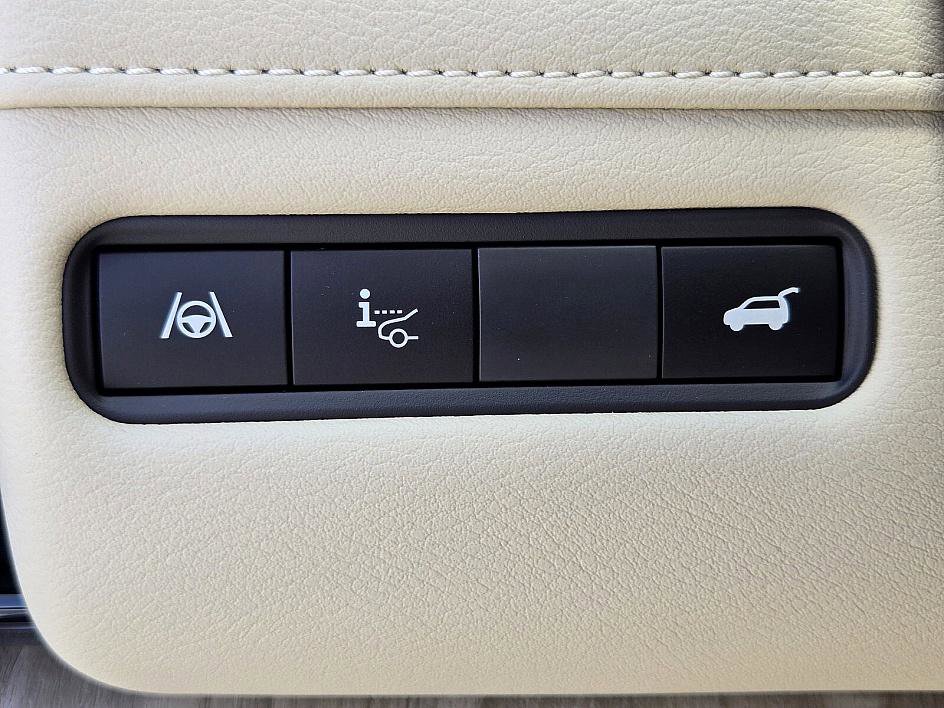 New 2025 Nissan Armada Platinum Reserve image 28